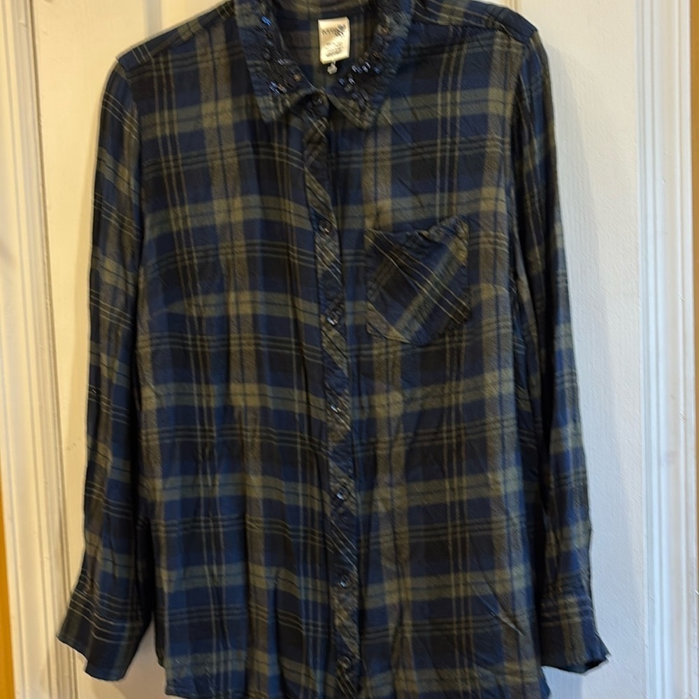 TERRA & SKY RAYON BUTTONDOWN 100%RAYON L/S SOME SEQUINS ON COLLAR SIZE 0X (14W)